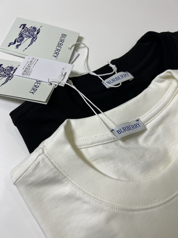 ブランドTシャツ全体デザイン